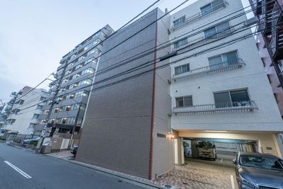 ビル外観 - レンタルジムAivic横浜1号店の外観の写真