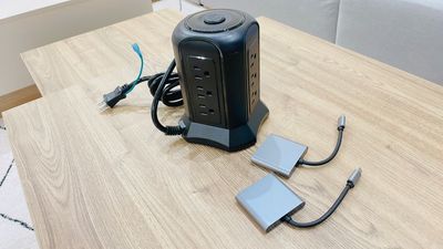 タワー式電源タップ、USB Type-C HDMI変換アダプター、延長コード等取り揃えております - ナチュール四条烏丸 「ナチュール四条烏丸」【11名～22名様専用】の室内の写真