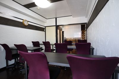 お気軽会議室天神プリンス オープン♪天神駅徒歩5分の会議室の室内の写真