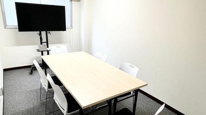 本町駅徒歩4分【高速WiFi &大型50㌅モニターのある会議室】 - 貸し会議室 アイデアスペース本町
