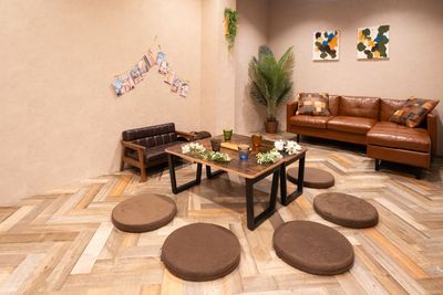 クッションも多数ご用意しております♪ - Moff room🧸《下北沢店》 🧸Moff room🧸1〜15名様ママ会向けスペースの室内の写真