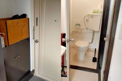 Entrance(inside)/W.C./Wash basin - CASA代々木 Day use share-rest room yoyogiの室内の写真