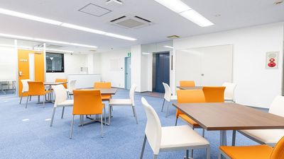 オープンラウンジです。商談や打ち合わせにご利用いただけます。 - 渋谷宮益坂アントレサロン コワーキングスペースの室内の写真