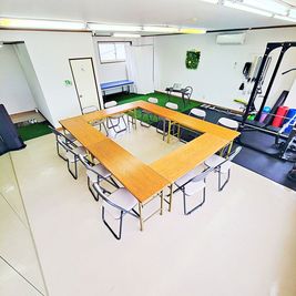 カリマ塩尻 塩尻市のレンタルスタジオ｜カリマ塩尻｜会議 ダンス セミナーにの室内の写真