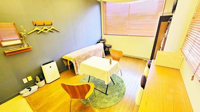 高崎のレンタルサロンcarima 高崎の会議室｜面接,対談,セミナー,カウンセリング,サロンなどにの室内の写真