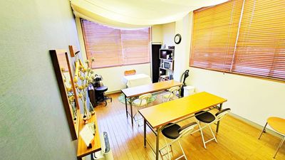 📣高崎駅から徒歩6分！会議室、セミナー、打ち合わせサロン利用に🌱静かなプライベート空間🌱設備充実✨ - 高崎のレンタルサロンcarima