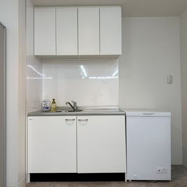 流し台(冷蔵庫はございません) - レフ大宮byベッセルホテルズ 【レフ大宮byベッセルホテルズ】レンタルスペースの室内の写真