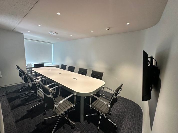 10名会議室C - センター南 by Farrow Group