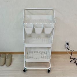 シンプルワゴン（サロンカート） - レンタルサロンゆるり 美容レンタルスペースの室内の写真