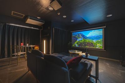 スペモ🎬歓送迎会🎊八丁堀駅1分❗デート💓プロジェクター映画🎥本格スクリーン🤩大人気ゲーム🎮580_CINEMA京橋 - 580_CINEMA京橋