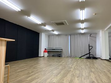 スタジオフルーク ダンス・撮影・セミナー会議室等の室内の写真