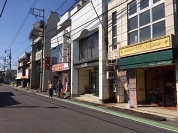 駅から向かって右手、天才ホルモン看板が目印 -  Space END-ZONE Space E-ZONE2の外観の写真