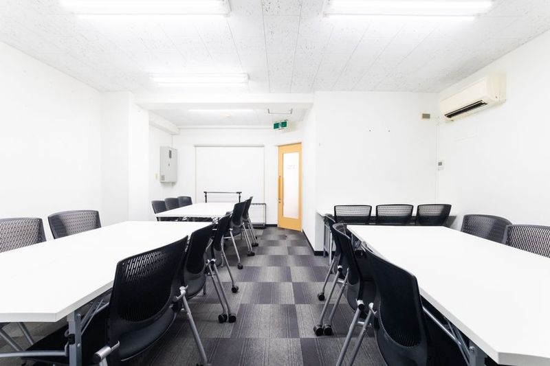 【新宿東南口徒歩１分】新宿東南口貸し会議室（最大21名収容） - 【新宿東南口徒歩30秒】新宿東南口貸し会議室(最大21名着席)