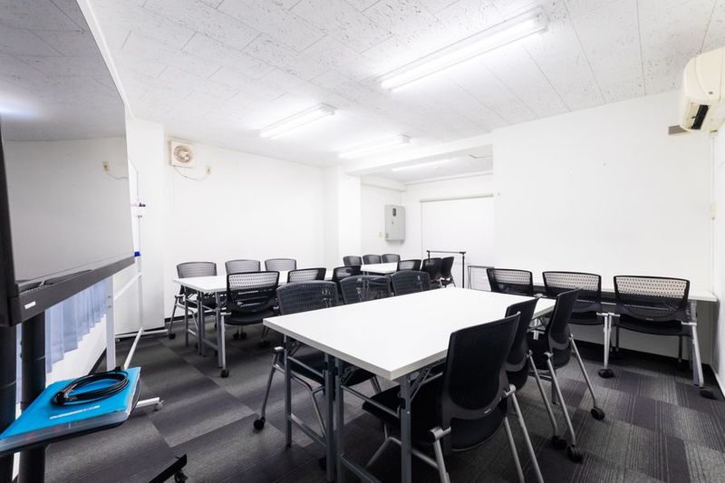 【新宿東南口徒歩１分】新宿東南口貸し会議室（最大21名収容） - 【新宿東南口徒歩30秒】新宿東南口貸し会議室(最大21名着席)