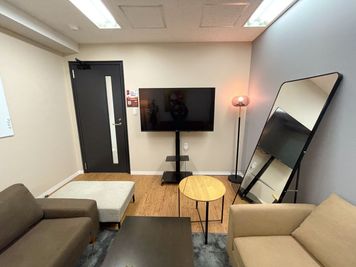 THE POINT エキニア横浜 ルーム『シナモン』※旧4Hの室内の写真