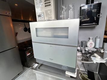 新橋駅近にあるキッチン付きのスペースです✨
料理教室等にも是非ご利用ください🍳 - MYROOM space 新橋003 MYROOM space 新橋003｜キッチン有🍳撮影可📷の室内の写真