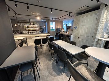 新橋駅近にあるキッチン付きのスペースです✨
料理教室等にも是非ご利用ください🍳 - MYROOM space 新橋003 MYROOM space 新橋003｜キッチン有🍳撮影可📷の室内の写真