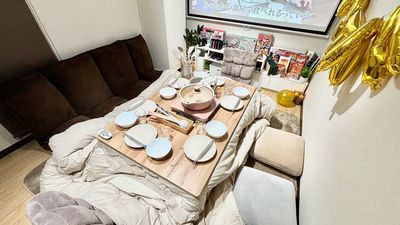 あったかこたつで鍋パーティー🍲 - グッドワン【おうちスペース】京都市役所駅前店 グッドワン京都満喫ルーム　未成年🆗防犯カメラ🈚️出入り🆓の室内の写真