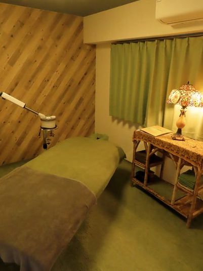 当サロンは3部屋ございます。部屋名①［Natural］ - レンタルサロン【癒し家】