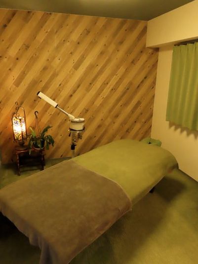 当サロンは3部屋ございます。部屋名①［Natural］ - レンタルサロン【癒し家】