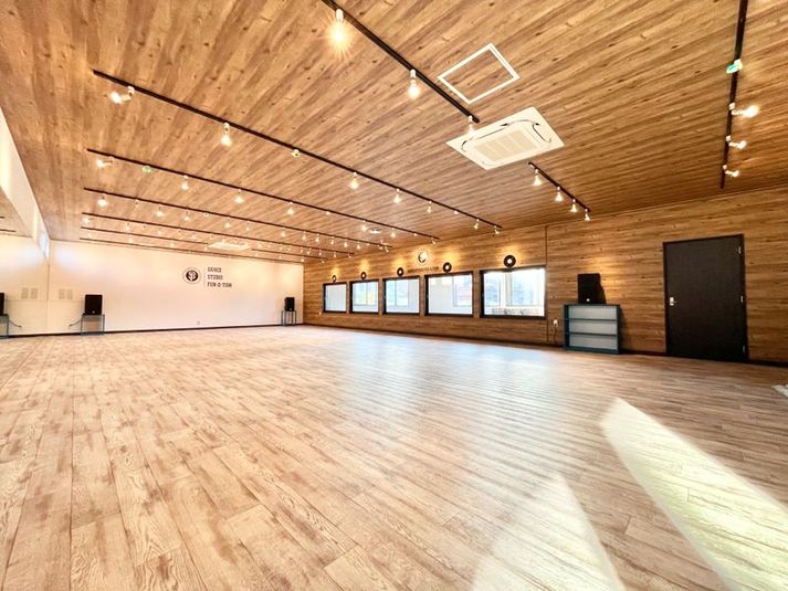 デカスタ - ダンススタジオ　ファンデーション茂原