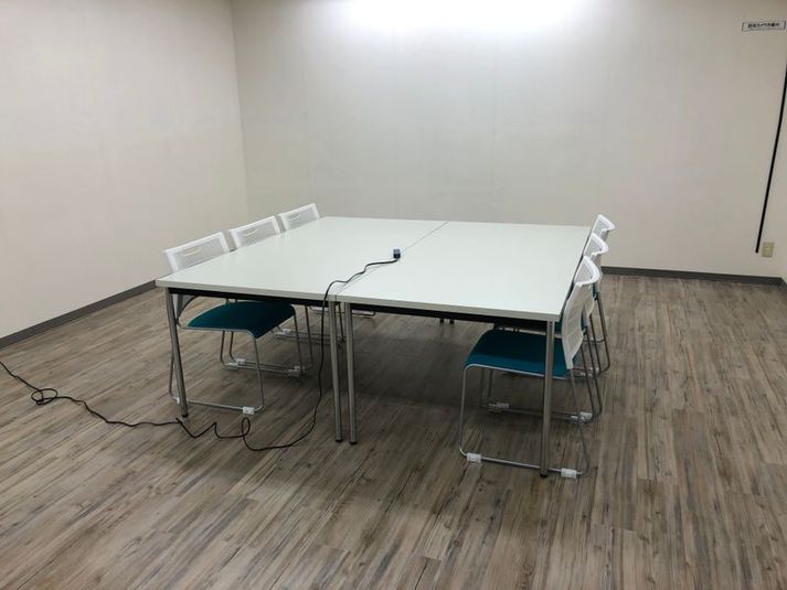 会議室3（6名まで利用可能） - コインスペースくさつ平和堂店