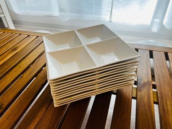 約25cm×25cmの角皿 - ASOBIBA南森町 パーティスペースASOBIBA南森町Ⅱの設備の写真