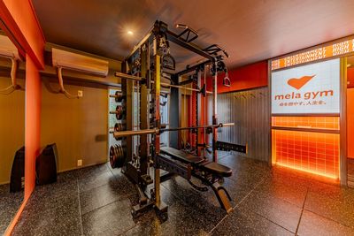 2024年11月にオープンしたばかりで、清潔で快適な空間です。 - mela gym（メラジム）渋谷2nd店の室内の写真