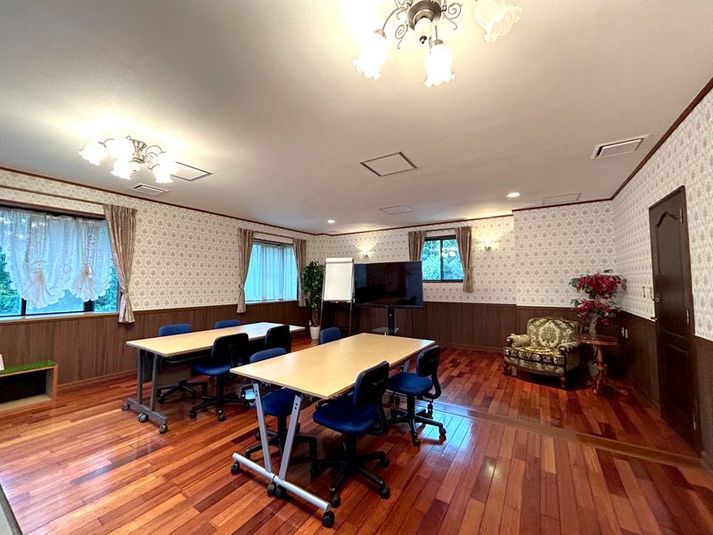 緑に囲まれたモダン空間｜撮影＆ビジネス向け完全個室の貸し会議室 - 千葉県長生郡長柄町｜緑に囲まれた特別空間