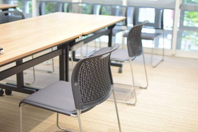 会議室風にも使えます - 赤坂・溜池山王の貸スペース リニューアルオープンセール★溜池山王駅徒歩3分Room3セミナーの室内の写真