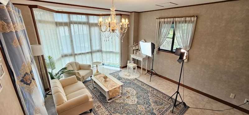 湖近く！撮影から配信まで｜上質なラグジュアリースペース - 長柄町の隠れ家スタジオ｜ポートレート・配信・サロン