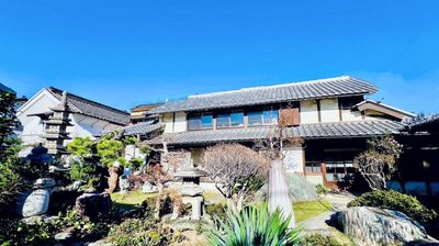 今から約140年前、明治時代の建物です。 - 【ミンカ熊谷】無料駐車場8台 YouTube/コスプレ/女子会 蔵と和風庭園の築140年古民家（～６名）の外観の写真