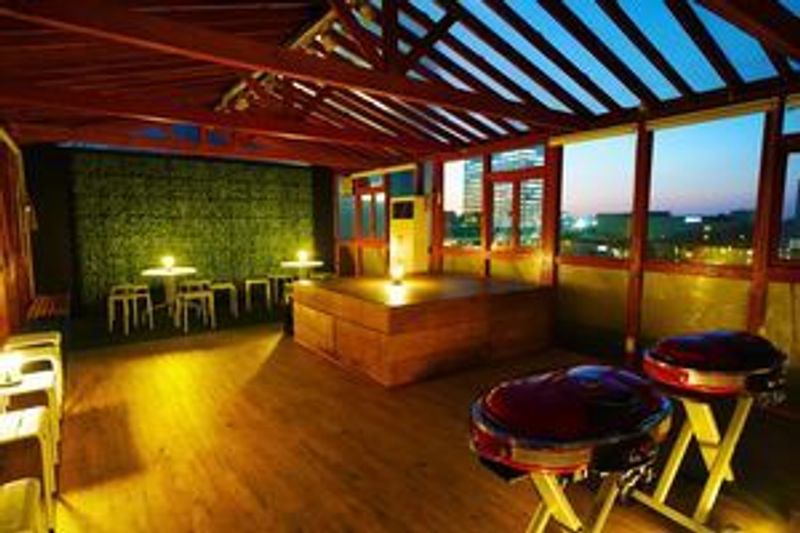 BBQ✨お洒落なルーフトップスペース✨室内グランピング - ソラハウス