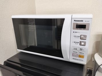 電子レンジ（無料） - ライフステージ六甲道 ライオンズ六甲道の設備の写真