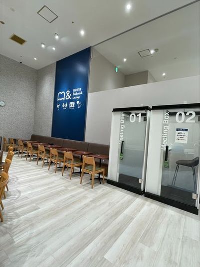 オープン席２ - MIRAIYA Bookmark Lounge 津田沼店