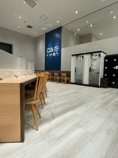 オープン席３ - MIRAIYA Bookmark Lounge 津田沼店