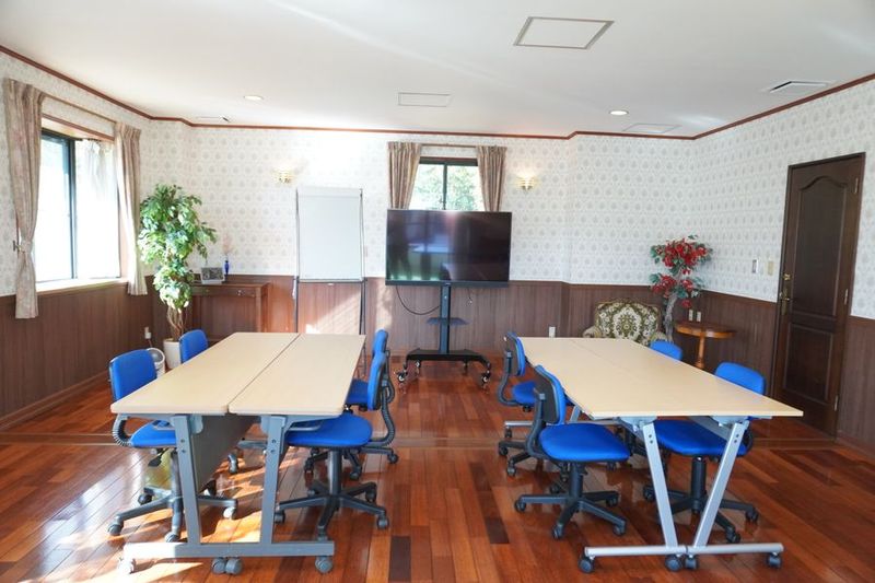 緑に囲まれたモダン空間｜撮影＆ビジネス向け完全個室の貸し会議室 - 千葉県長生郡長柄町｜緑に囲まれた特別空間