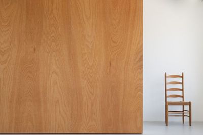 可動壁（木目） - Blend Living 【Blend Living】シンプルなデザインの自然光スタジオの室内の写真