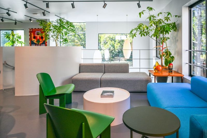 こだわりインテリアとバーカウンターを備えたイベントスペース - MIDORI.so AOYAMA