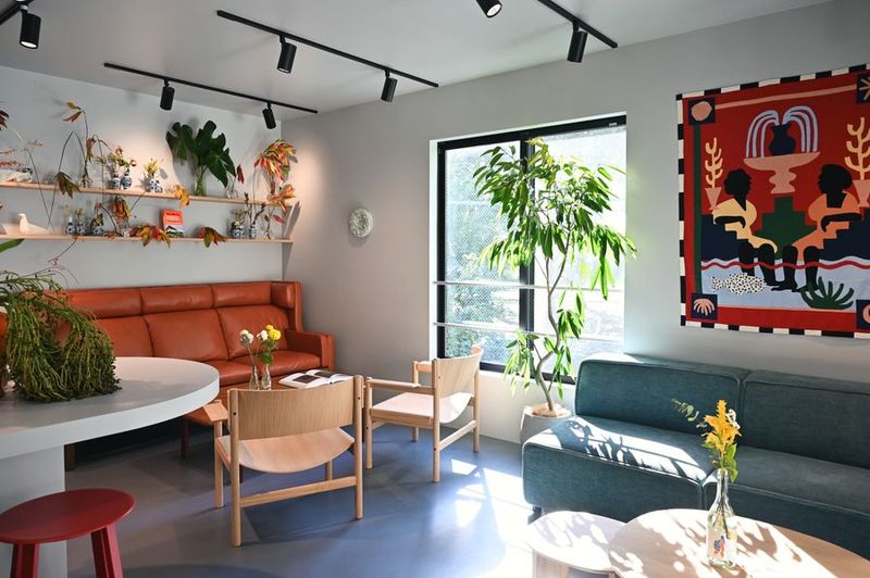 こだわりインテリアとバーカウンターを備えたイベントスペース - MIDORI.so AOYAMA