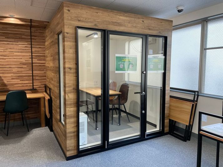 1～4人用防音個室ブース - コワーキング新潟弁天