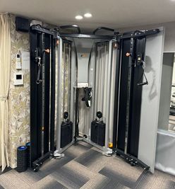 ケーブルマシン（開放時） - TakeFit大阪南森町の室内の写真