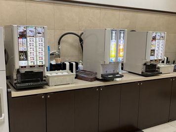 ドリンクバー - 東横INN品川港南口天王洲アイル エコノミーダブルの室内の写真