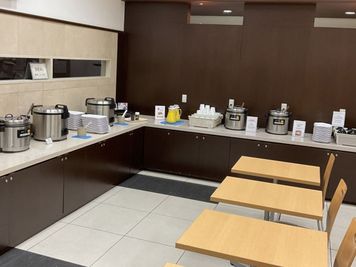 朝食例 - 東横INN品川港南口天王洲アイル エコノミーダブルの室内の写真