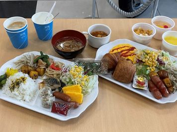 朝食例 - 東横INN品川港南口天王洲アイル エコノミーダブルの室内の写真