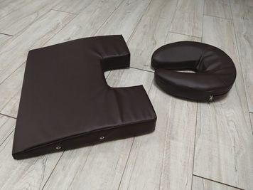 胸まくらと首まくら（浴室内の棚にあります） - レンタルスタジオ ゼラスの設備の写真