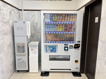 自動販売機 - 東横INN立川駅北口 シングルの設備の写真
