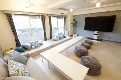 SP523 SHARESPE SP523 シェアスぺlounge新宿の室内の写真