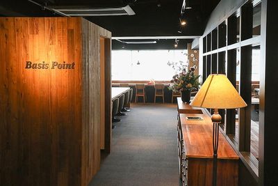 BasisPoint 新橋銀座口店 新橋銀座エリア4名向けソファ席の入口の写真