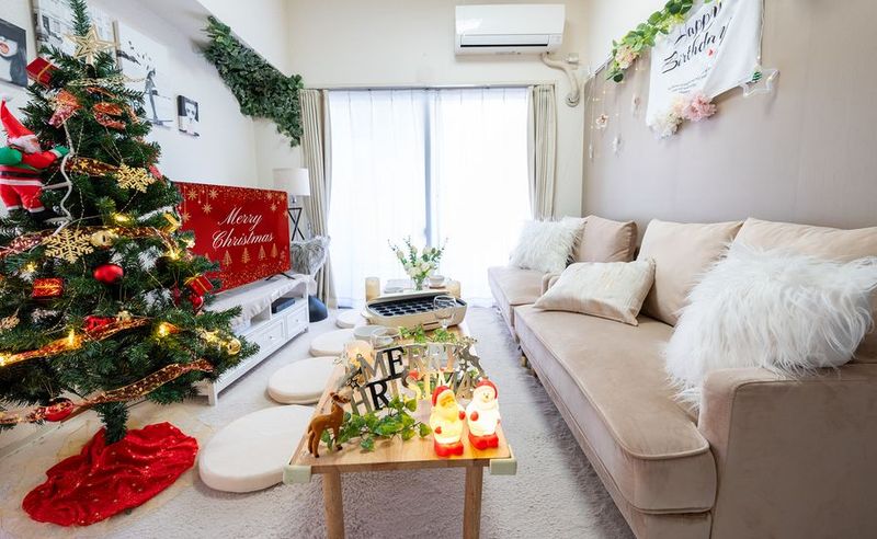 年末期間限定🎅クリスマスツリー設置🎄 - レンタルスペース VOGUE横浜 💎高級感あふれるエレガントなインテリアのスペース【8人まで可】の室内の写真